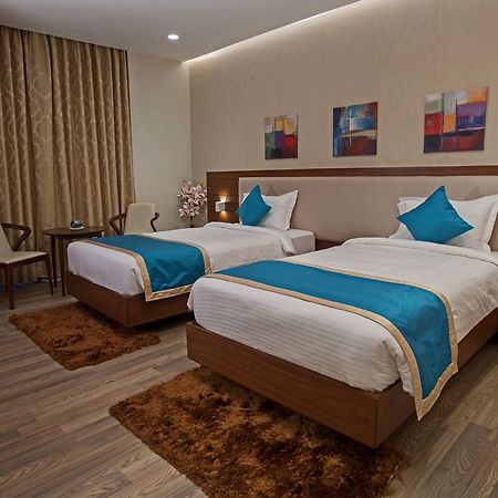 M Crown Hotel Shillong Exterior foto